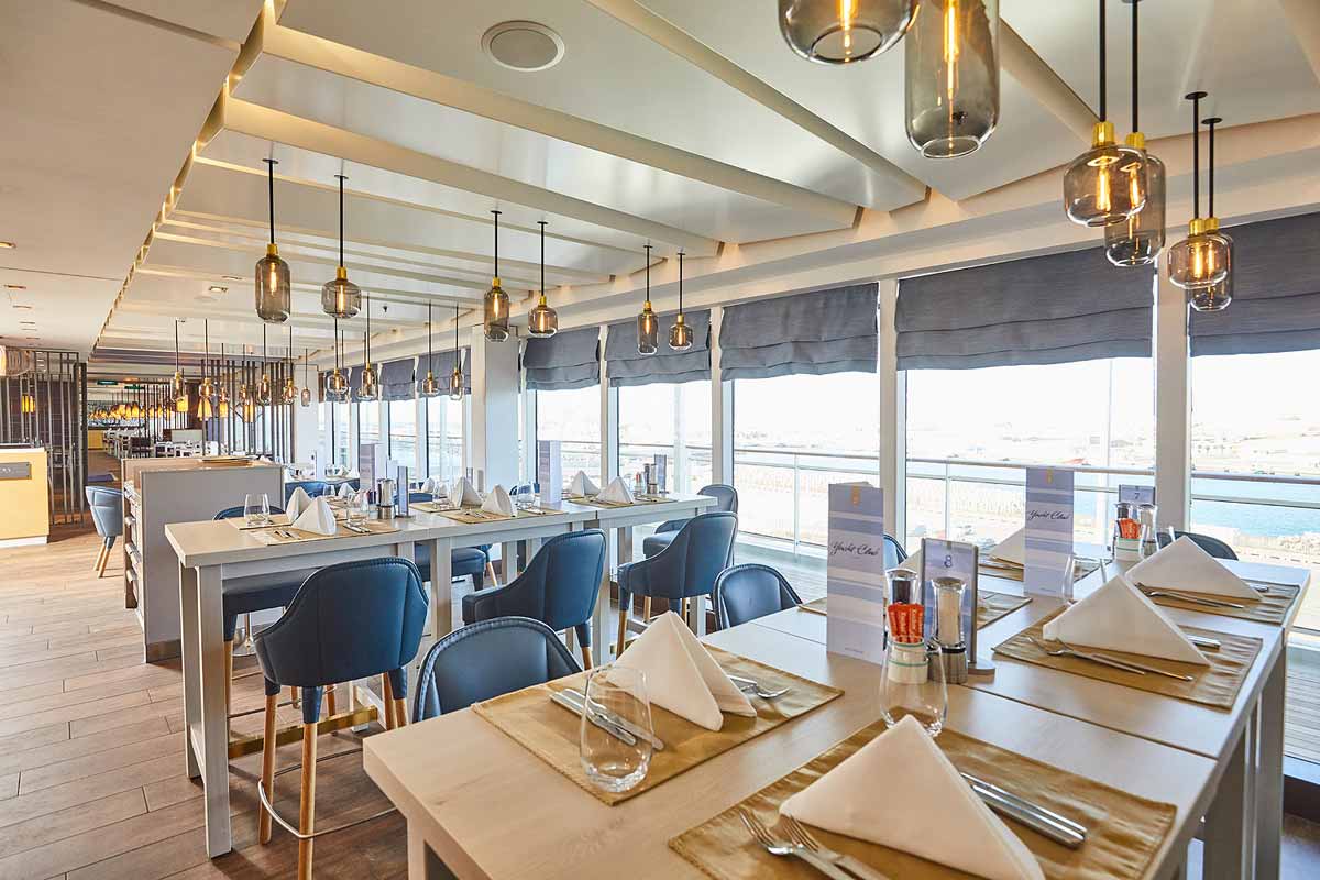 Restaurant Yacht Club - MS EUROPA 2 - Bild3 - Thumb