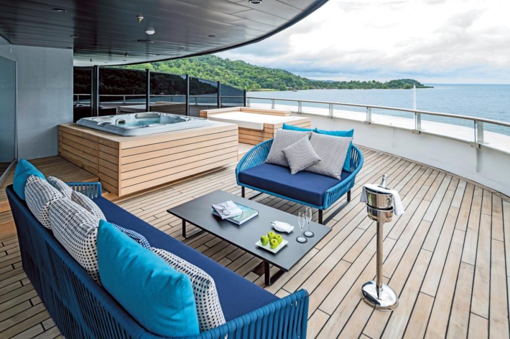 Penthouse Deck / 2 Schlafzimmer OT Scenic Eclipse II - Icon