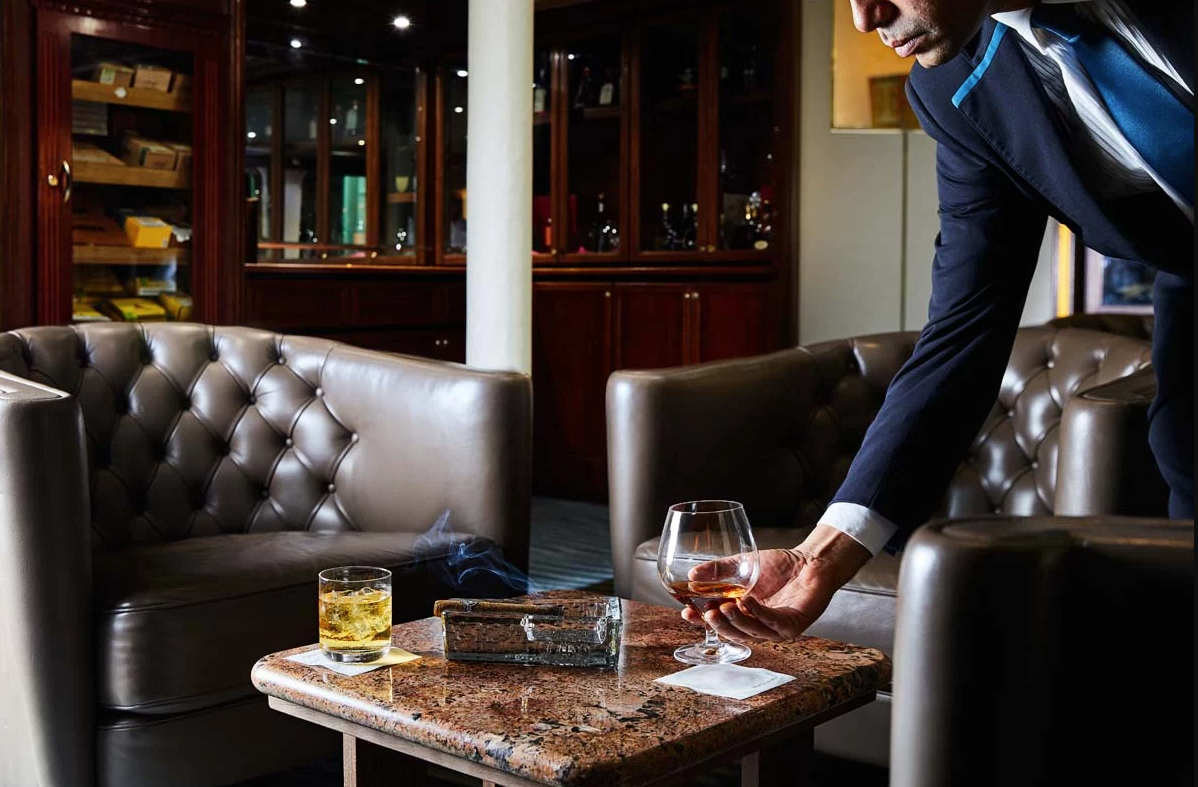 Silver Wind - Connoisseurs Club
